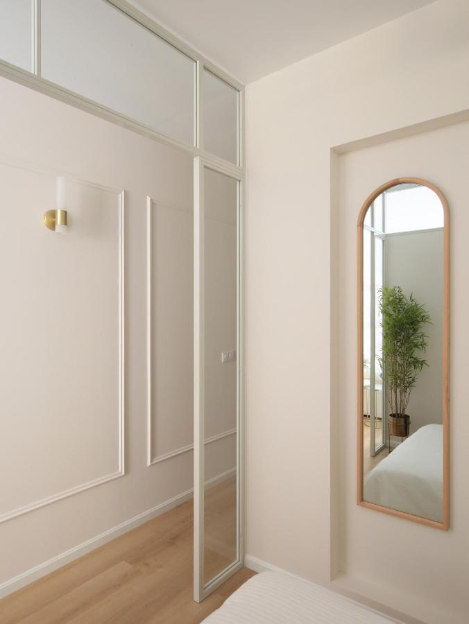 Staylish Studio Apartment In Malasana มาดริด ภายนอก รูปภาพ