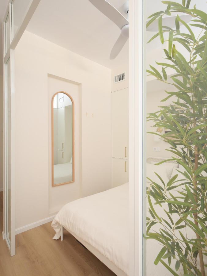 Staylish Studio Apartment In Malasana มาดริด ภายนอก รูปภาพ