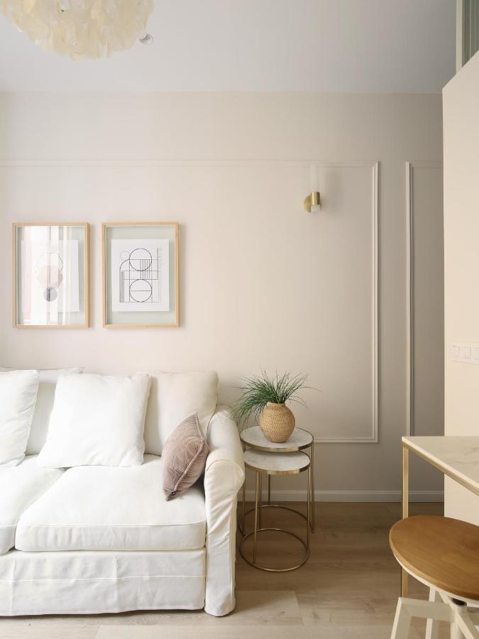 Staylish Studio Apartment In Malasana มาดริด ภายนอก รูปภาพ