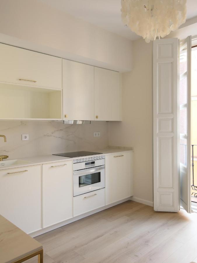 Staylish Studio Apartment In Malasana มาดริด ภายนอก รูปภาพ